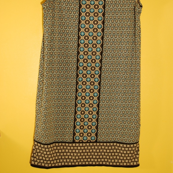 Simple Shift Geometric Dress - Picture 4 of 8